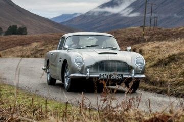 Aston Martin Goldfinger DB5 Continuation